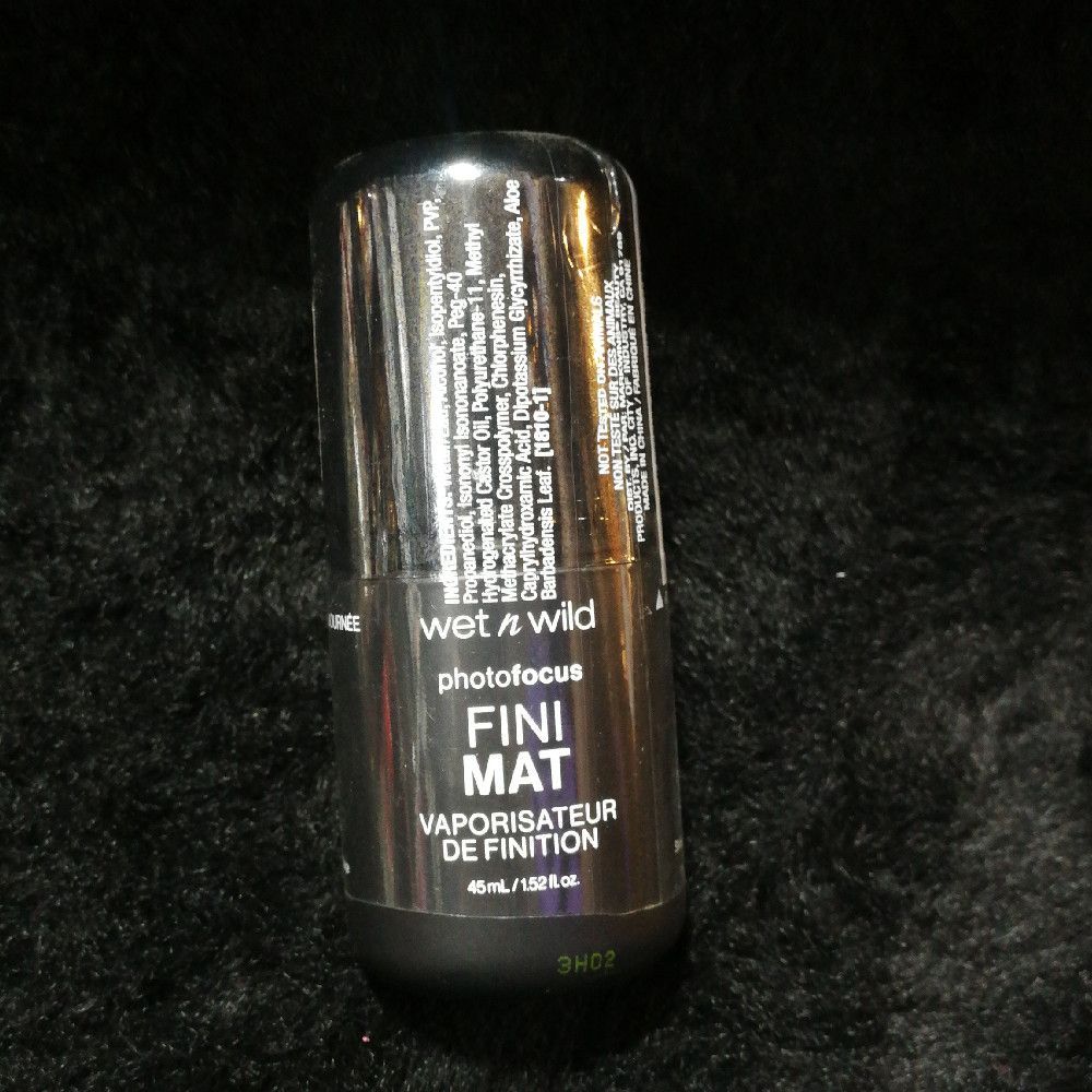wet n wild photofocus fini mat setting spray plastic bottle 45ml