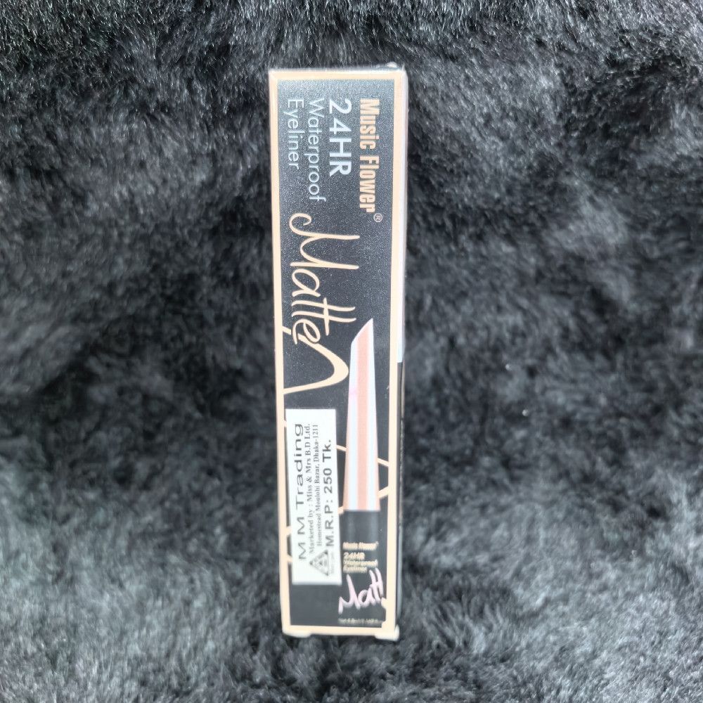 Black and Peach Waterproof 24HR Matte Eyeliner Pencil Paperboard Pack