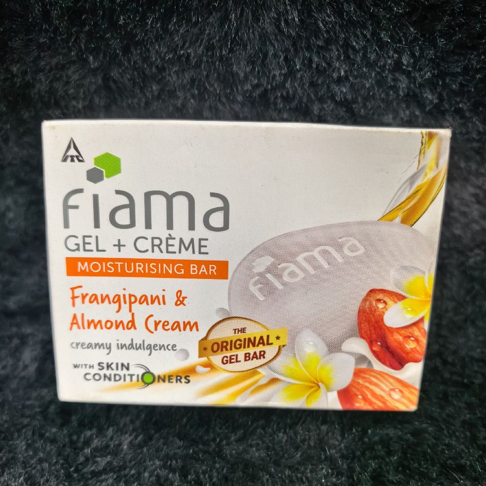 Fiama Gel Crème Moisturising Soap Bar Frangipani Almond Cream 125g