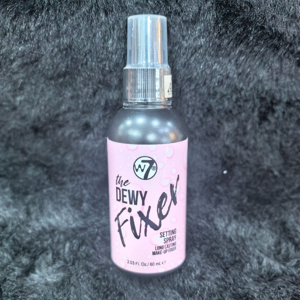 W7 The Dewy Fixer Long Lasting Make-Up Fixing Setting Spray 60 mL
