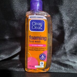 Clean & Clear Foaming Face Wash 100ml - Gentle Cleanser for Skin