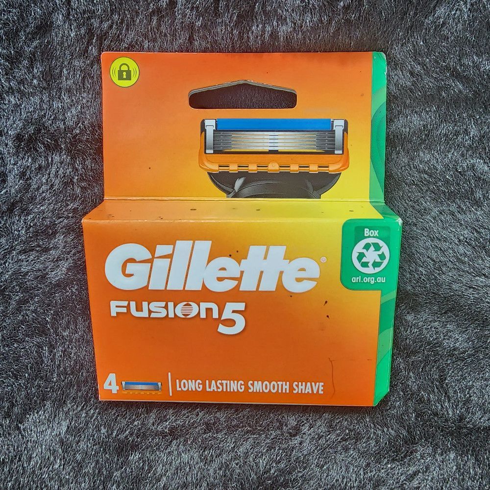 Gillette Fusion5 Razor Blade Refills – Orange, Green, White & Blue Pack