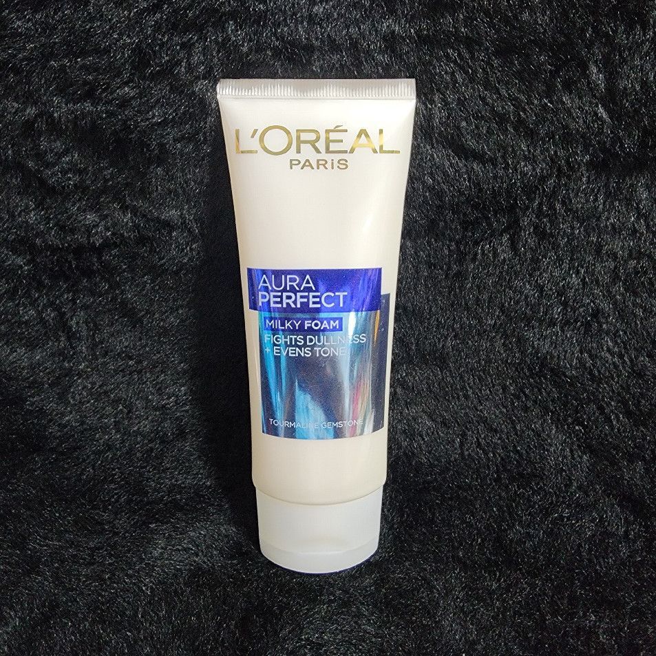 L'Oreal Aura Perfect Milky Foam Facial Foam blue/gold plastic bottle