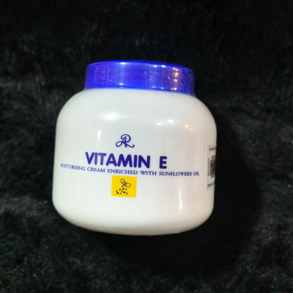Vitamin E Moisturising Cream Enriched With Sunflowers Oil