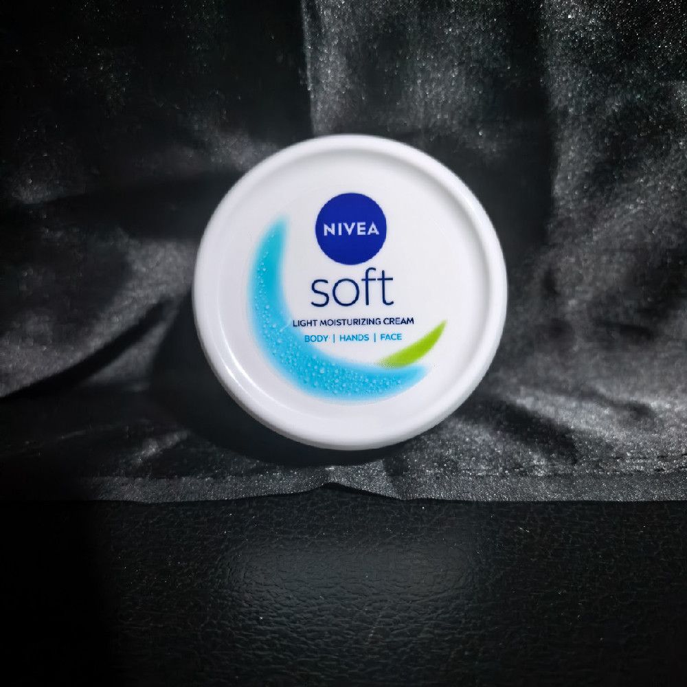 Nivea Soft Light Moisturizing Cream for Body Hands Face – 150ml