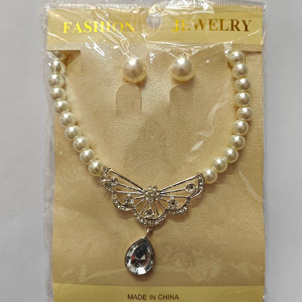 Pearl Necklace Set with Teardrop Pendant, White Gold & Clear Stones