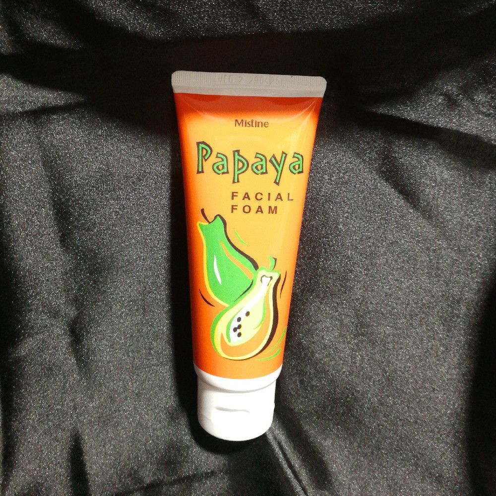 Papaya Facial Foam - Refreshing Orange Green Yellow Cream Formula