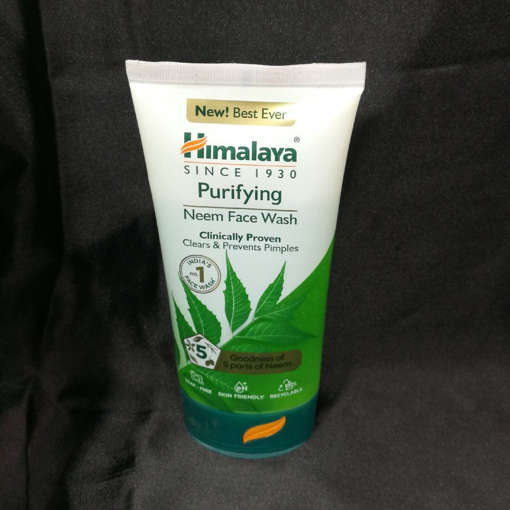 Himalaya Purifying Neem Face Wash Gentle Daily Cleanser for Oily Skin