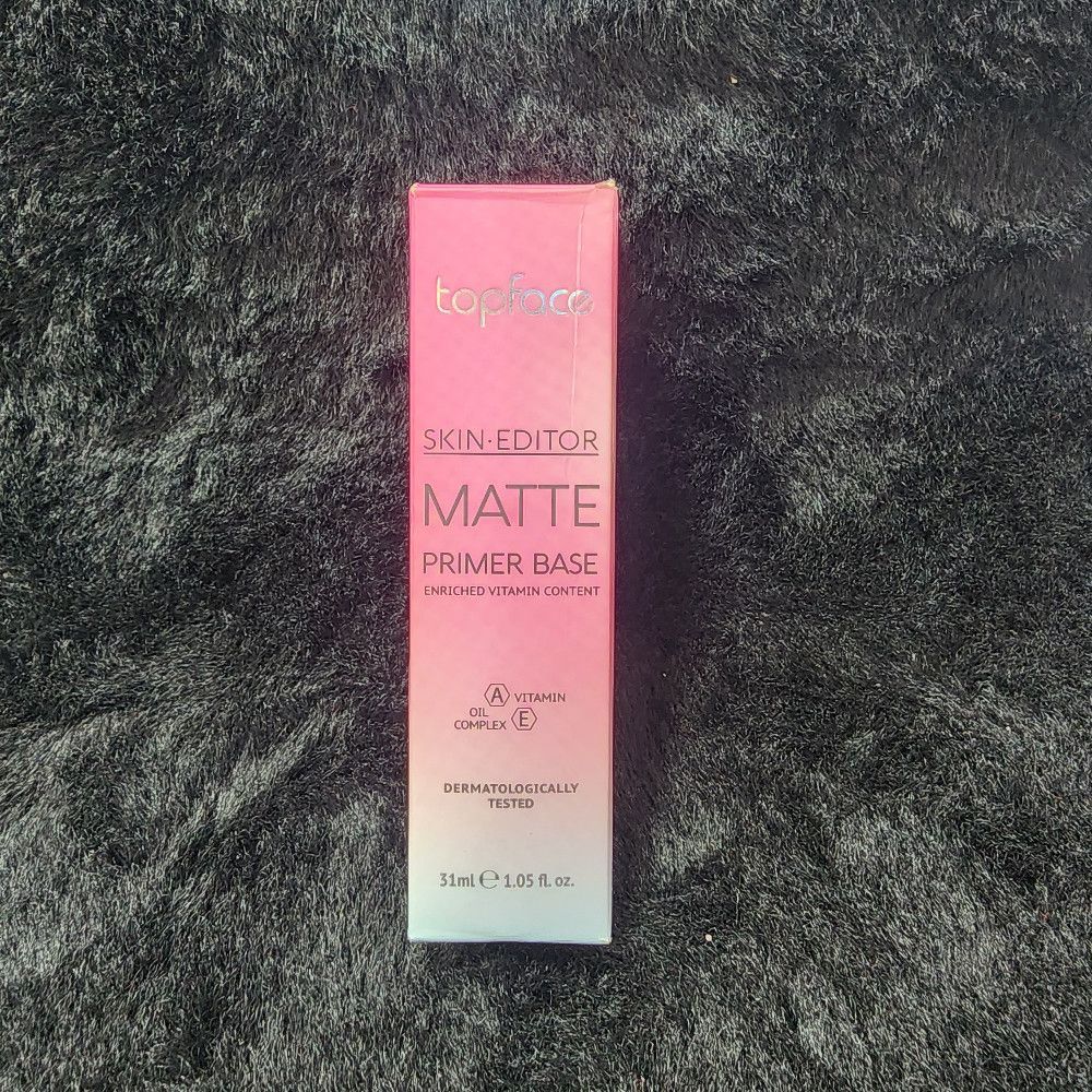Matte Primer Base Skin Care Enriched Vitamin Pink/White Cardboard Pack