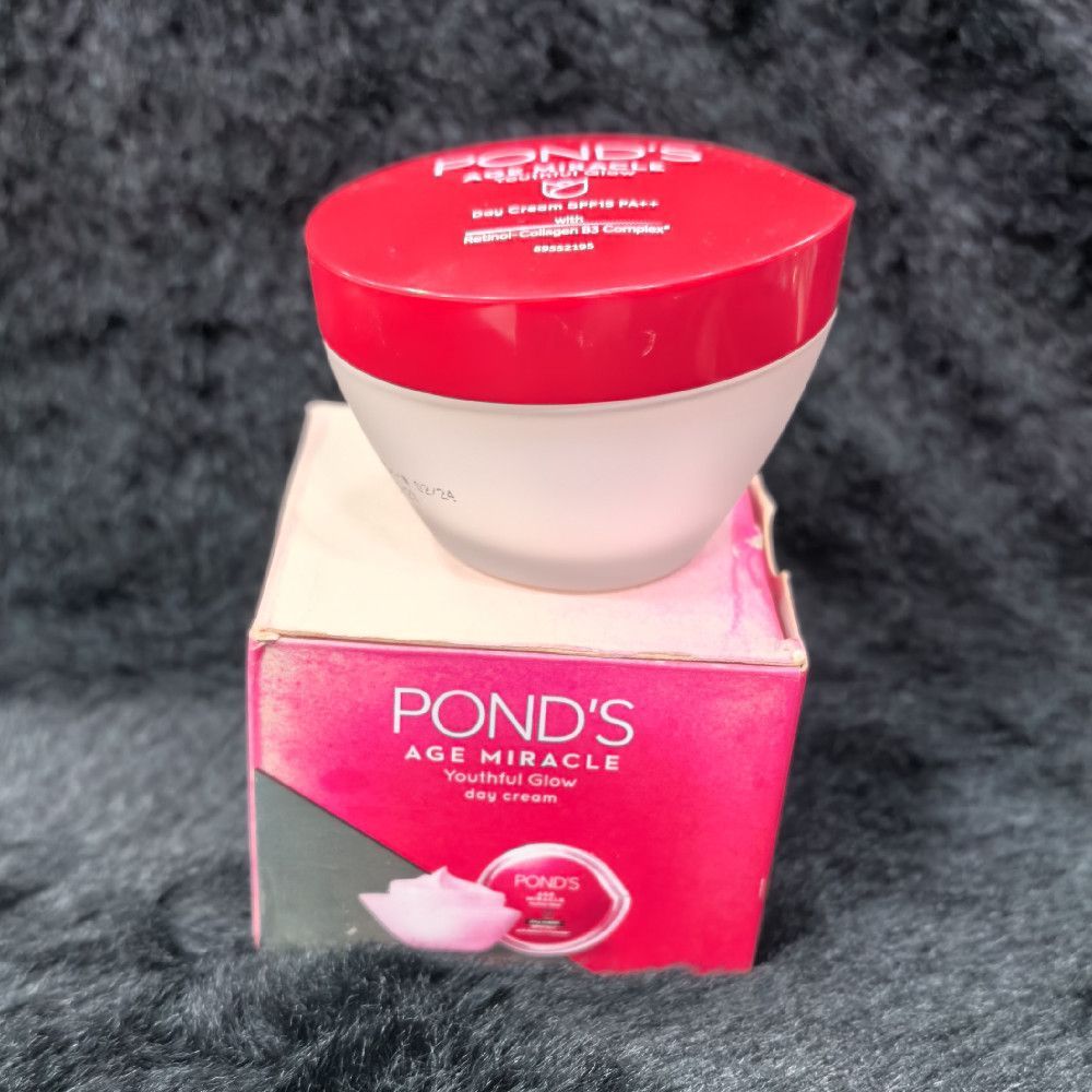 Pond's Age Miracle Youthful Glow Day Cream SPF 18 PA++ 50g