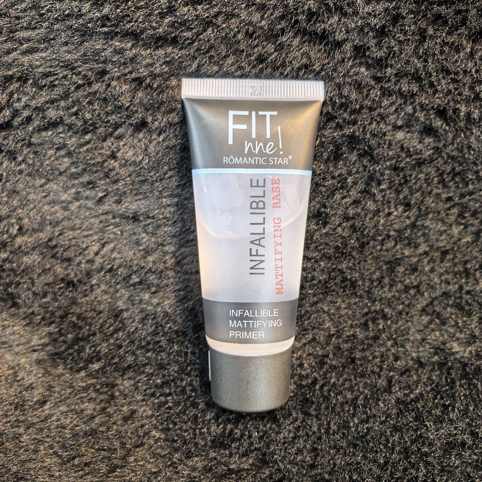 Fit me Infallible Mattifying Primer Grey/White/Red/Clear Plastic