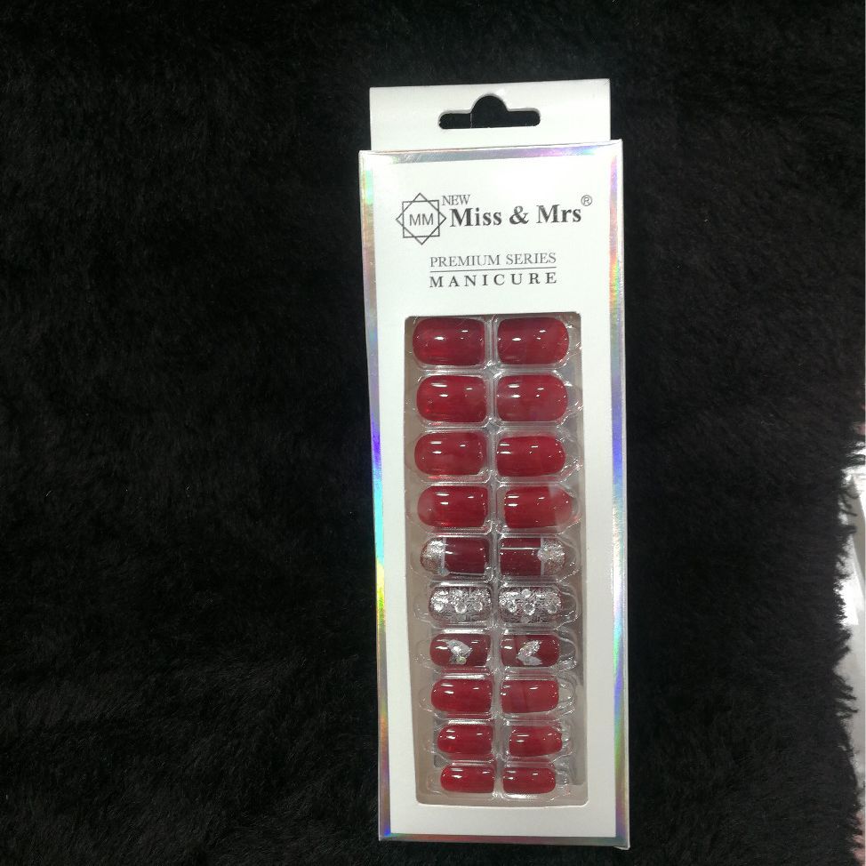 Miss & Mrs Press On Nails Set – Red, Clear & Silver Glossy Plastic